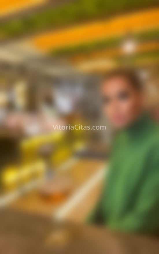 Sirena. 631335581. Citas en VITORIA, VITORIA. www.vitoriacitas.com.