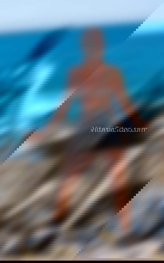 Metal Saray, española. 613962573. Citas en VITORIA, VITORIA. www.vitoriacitas.com.