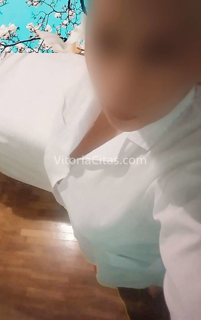 Mara, masajista profesional. 666002252. Citas en VITORIA, VITORIA. www.vitoriacitas.com.