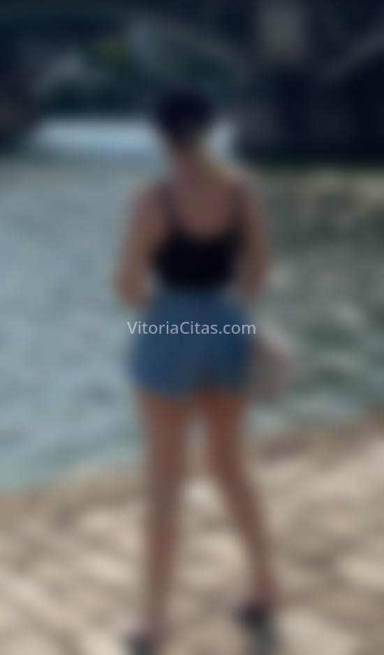 Natalia, andaluza. 695012310. Citas en VITORIA, VITORIA. www.vitoriacitas.com.