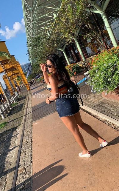 Anne, femenina y delicada . 664381965. Citas en VITORIA, VITORIA. www.vitoriacitas.com.
