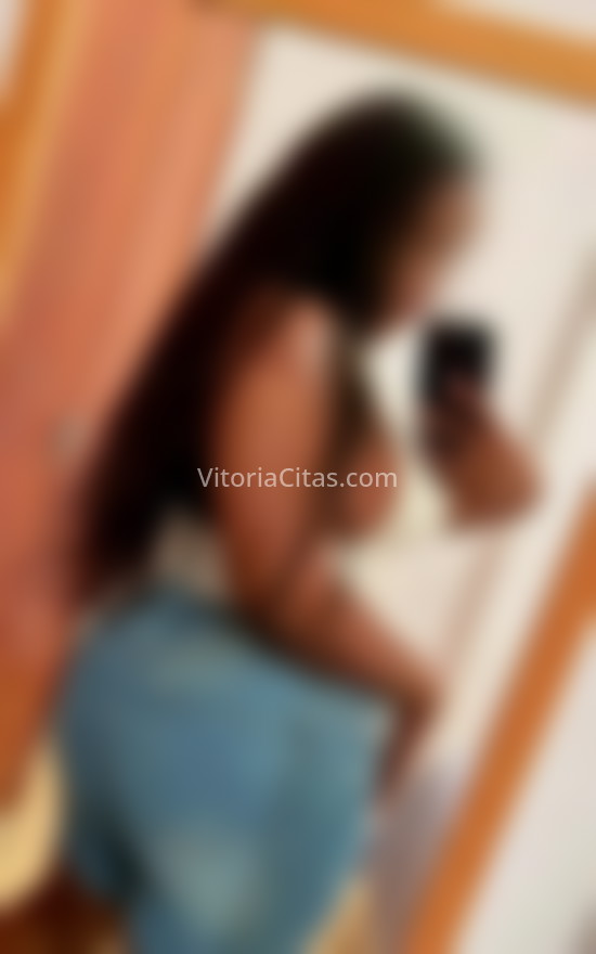 Ariana, joven cubana. 610721283. Citas en VITORIA, VITORIA. www.vitoriacitas.com.