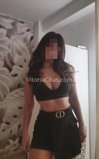 Martina, joven morena. 631884889. Citas en VITORIA, VITORIA. www.vitoriacitas.com.