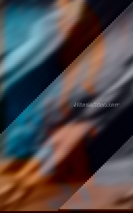 Natalia, colombiana muy simpática. 687275518. Citas en VITORIA, VITORIA. www.vitoriacitas.com.