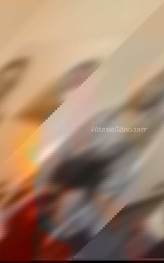 Natalia, colombiana muy simpática. 687275518. Citas en VITORIA, VITORIA. www.vitoriacitas.com.