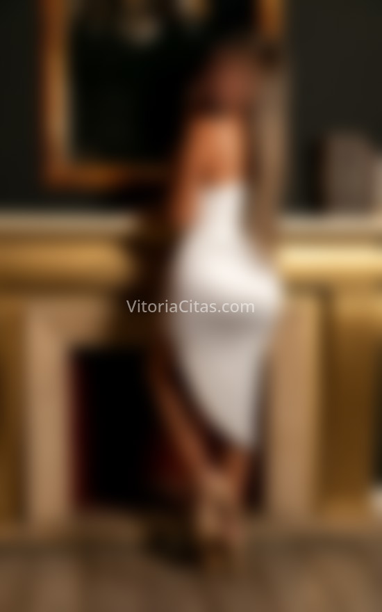 Shantal, elegancia única. 613316777. Citas en VITORIA, VITORIA. www.vitoriacitas.com.