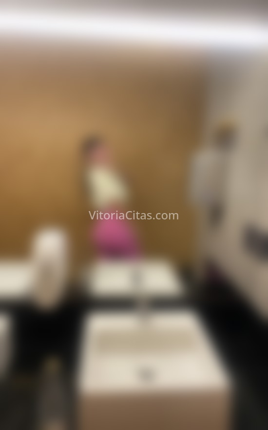 Luna. 624695954. Citas en VITORIA, VITORIA. www.vitoriacitas.com.
