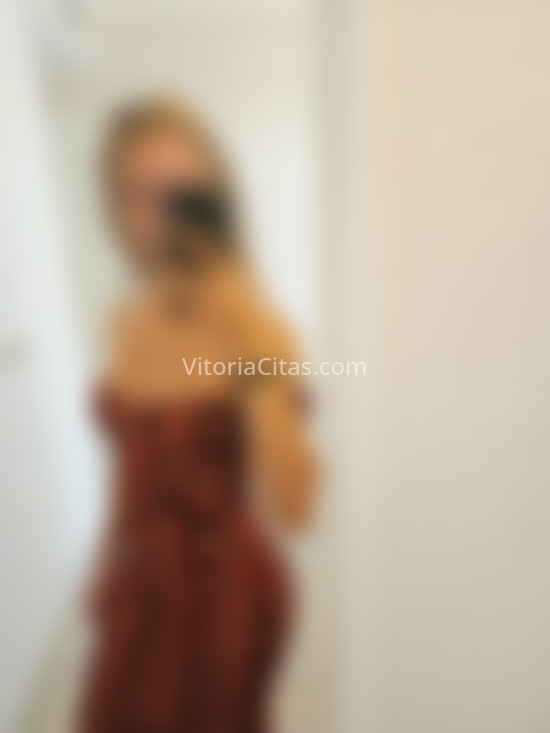 Ana, jovencita latina coqueta. 611385780. Citas en VITORIA, VITORIA. www.vitoriacitas.com.