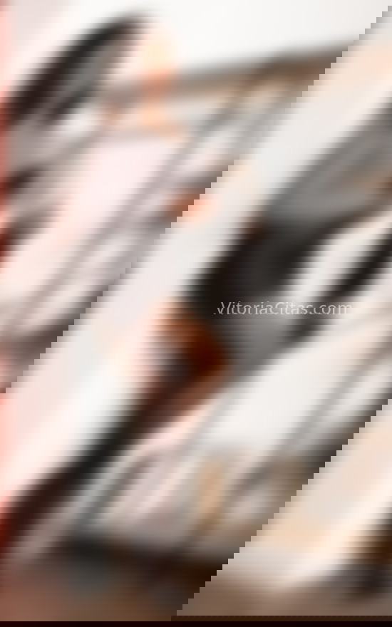 Abril Gonza. 663647856. Citas en VITORIA, VITORIA. www.vitoriacitas.com.