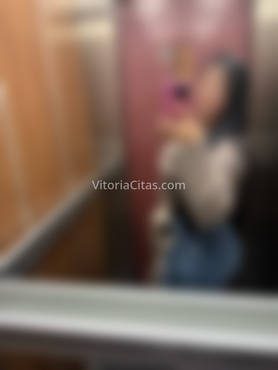 Camila, hermosa estudiante latina. 634067850. Citas en VITORIA, VITORIA. www.vitoriacitas.com.