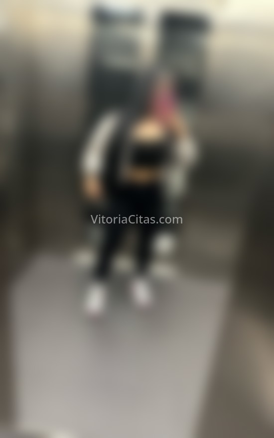 Camila, hermosa estudiante latina. 634067850. Citas en VITORIA, VITORIA. www.vitoriacitas.com.