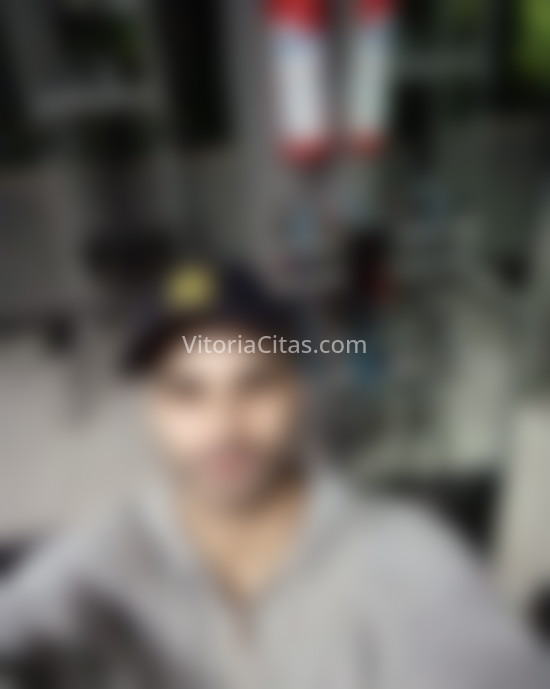 Saúl, educado y buen amigo. 610657829. Citas en VITORIA, VITORIA. www.vitoriacitas.com.