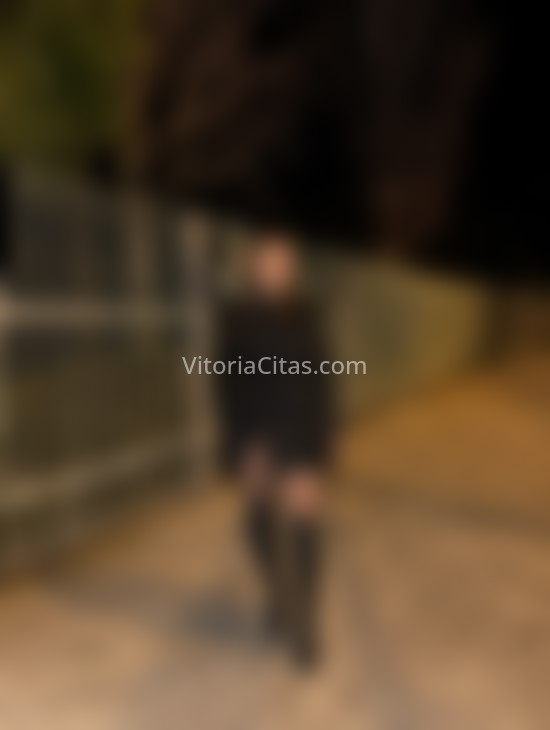 Lola, andaluza malagueña. 614510345. Citas en VITORIA, VITORIA. www.vitoriacitas.com.