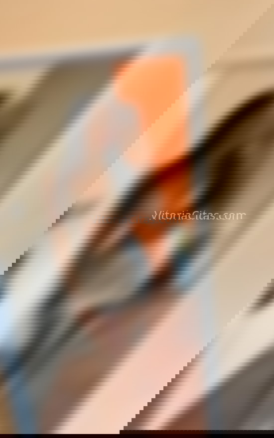 Luna, colombiana de vacaciones. 611308098. Citas en VITORIA, VITORIA. www.vitoriacitas.com.