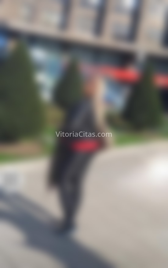 Cristal, brasileña madura. 613780045. Citas en VITORIA, VITORIA. www.vitoriacitas.com.