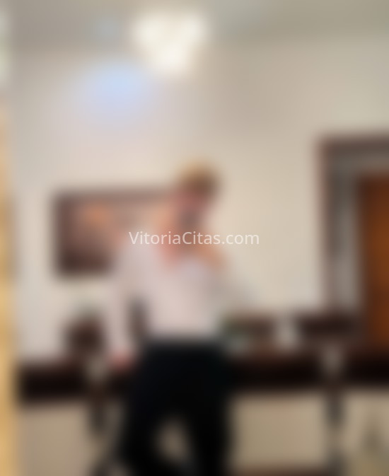 Alex, joven brasileño. 635717340. Citas en VITORIA, VITORIA. www.vitoriacitas.com.