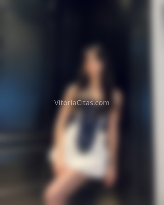Valeria, jovencita colombiana. 613950109. Citas en VITORIA, VITORIA. www.vitoriacitas.com.