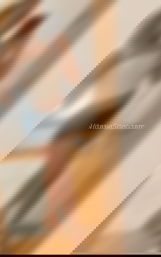 Olivia, jovencita rubia. 613764287. Citas en VITORIA, VITORIA. www.vitoriacitas.com.