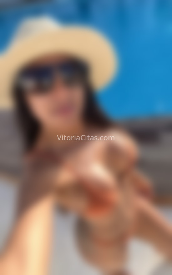 Agatha, morena brasileña. 662645313. Citas en VITORIA, VITORIA. www.vitoriacitas.com.