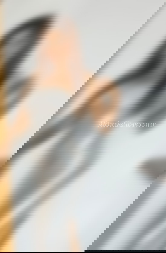 Kiannah, hermosa chilena de piel canela . 685387279. Citas en VITORIA, VITORIA. www.vitoriacitas.com.