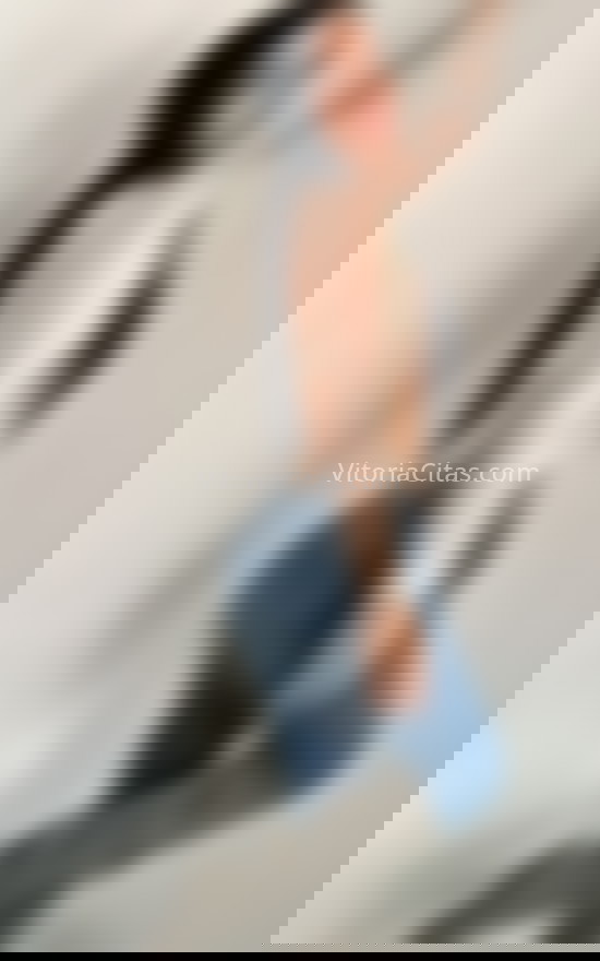 Mía, joven muy simpática. 603234397. Citas en VITORIA, VITORIA. www.vitoriacitas.com.