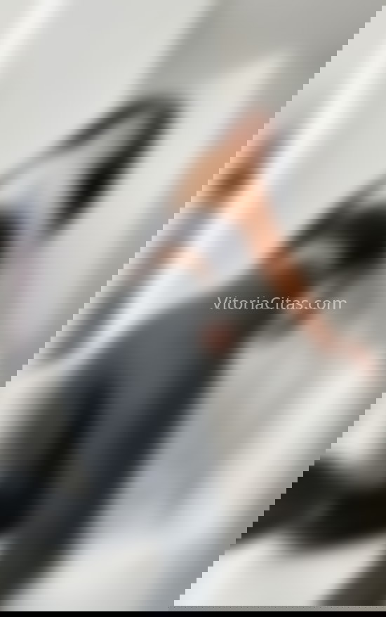 Mía, joven muy simpática. 603234397. Citas en VITORIA, VITORIA. www.vitoriacitas.com.