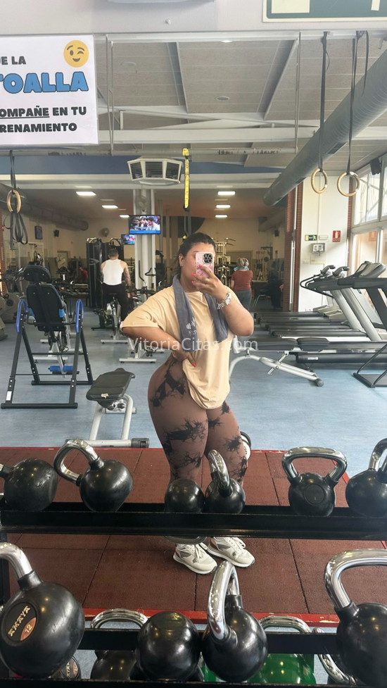 Juliana, chica brasileña . 647549930. Citas en VITORIA, VITORIA. www.vitoriacitas.com.