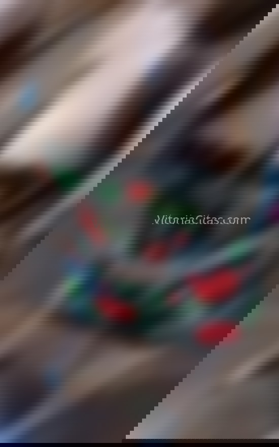 Coral, latina. 613334463. Citas en VITORIA, VITORIA. www.vitoriacitas.com.