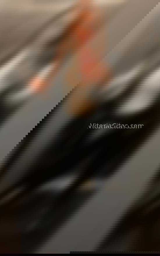 Coral, latina. 613334463. Citas en VITORIA, VITORIA. www.vitoriacitas.com.