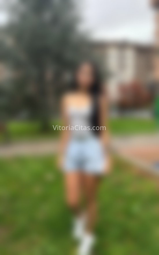 Frida, preciosa jovencita colombiana . 615339987. Citas en VITORIA, VITORIA. www.vitoriacitas.com.