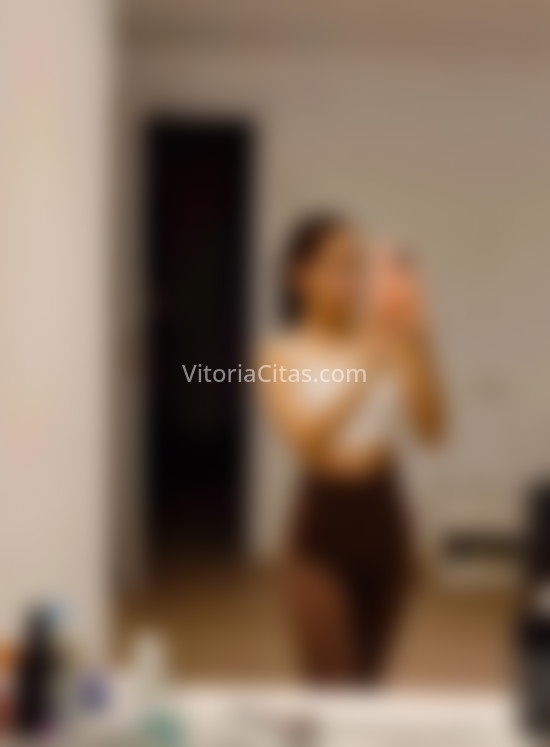 Koral, joven y guapa latina. 613727226. Citas en VITORIA, VITORIA. www.vitoriacitas.com.