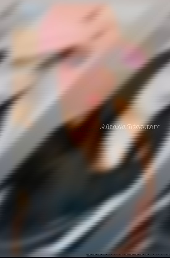 Luna, colombiana extrovertida  . 634392124. Citas en VITORIA, VITORIA. www.vitoriacitas.com.