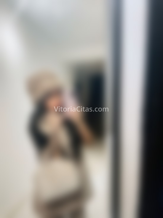 Sabrina, jovencita colombiana . 613226440. Citas en VITORIA, VITORIA. www.vitoriacitas.com.