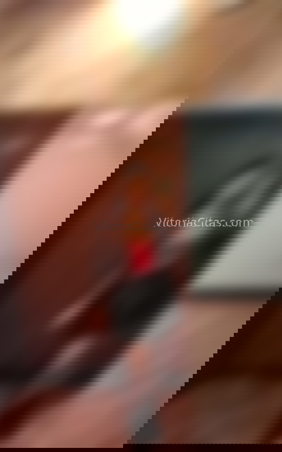 Ivón, por primera vez aquí. 612424826. Citas en VITORIA, VITORIA. www.vitoriacitas.com.