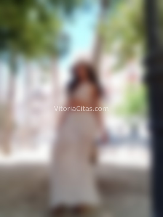 Ivón, por primera vez aquí. 612424826. Citas en VITORIA, VITORIA. www.vitoriacitas.com.