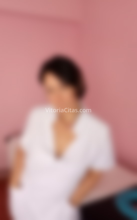 Aida, masajista profesional . 665562910. Citas en VITORIA, VITORIA. www.vitoriacitas.com.
