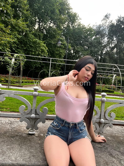 Lupe, dulce colombiana. 645998631. Citas en VITORIA, VITORIA. www.vitoriacitas.com.