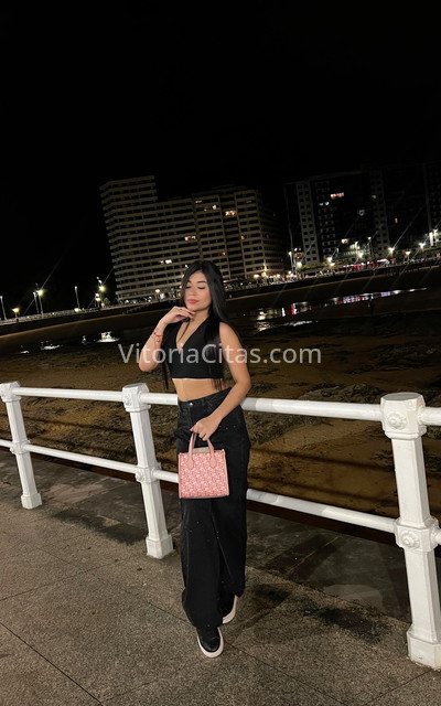 Lupe, dulce colombiana. 645998631. Citas en VITORIA, VITORIA. www.vitoriacitas.com.