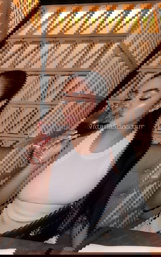 Encantadora jovencita fiestera y dulce. 637897914. Citas en VITORIA, VITORIA. www.vitoriacitas.com.